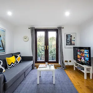  Apartment 2 Bedroom By Av Short Lets Southwark With Free Wifi
